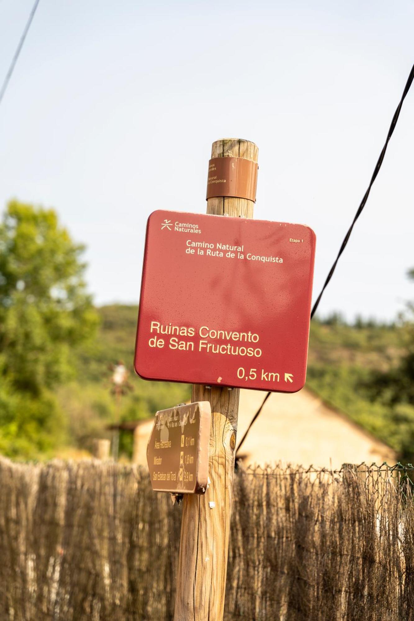 Casa De Turismo Rural Sardom3 Bembibre  Bagian luar foto