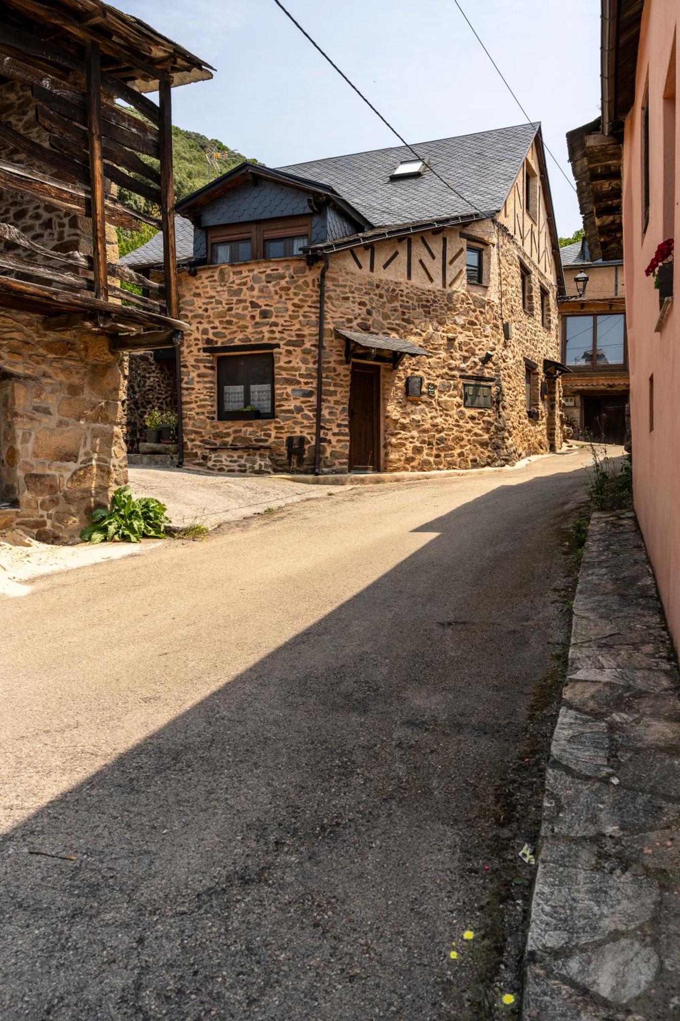 Casa De Turismo Rural Sardom3 Bembibre  Bagian luar foto